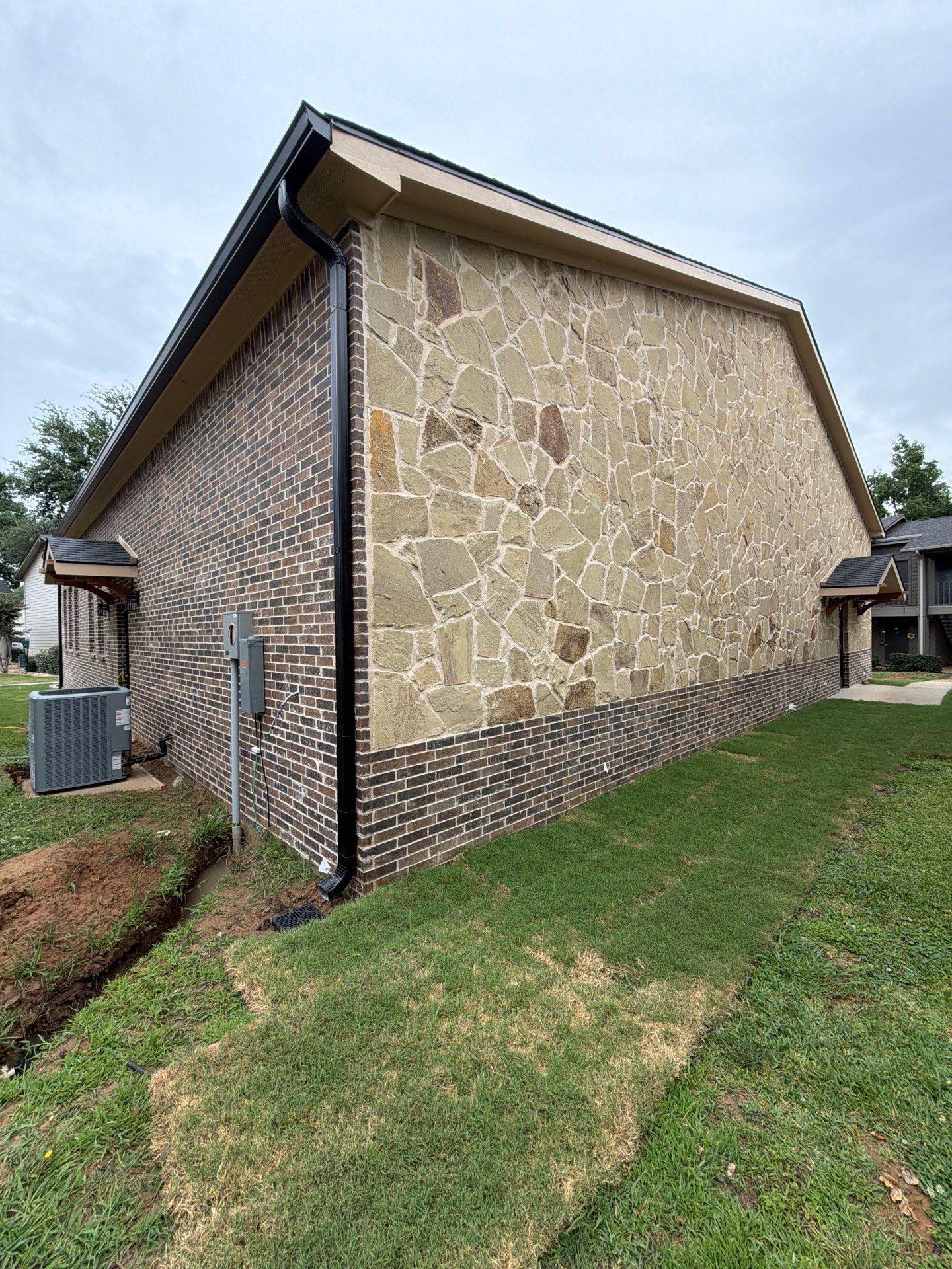 The Woodlands Gallery 4